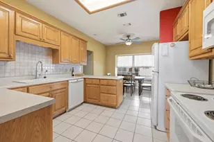 608 Tanya, Fredericksburg, TX 78624 - Photo 12