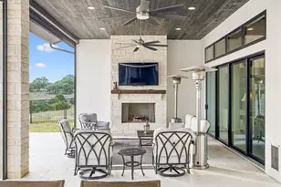 1051 N Cattlemans Xing Dr, Kerrville, TX 78028 - Photo 32