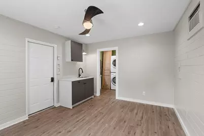109 E College St, Fredericksburg, TX 78624 - Photo 20