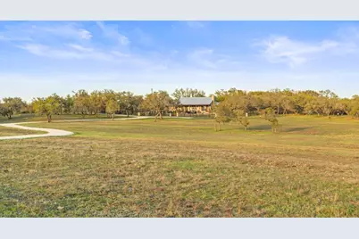 4827 Maenius Rd, Blanco, TX 78606 - Photo 14