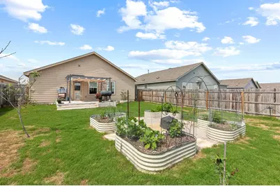 114 Aidan Trl, Fredericksburg, TX 78624 - Photo 18