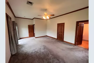 211 W Hackberry St, Fredericksburg, TX 78624 - Photo 14