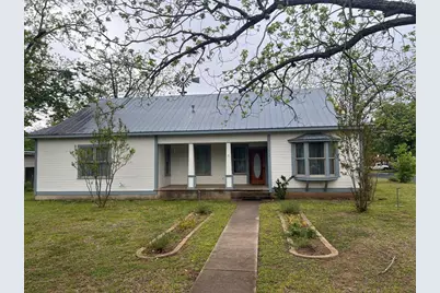 211 W Hackberry St, Fredericksburg, TX 78624 - Photo 1