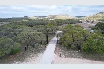 3513 N US Hwy 281, Blanco, TX 78606 - Photo 34