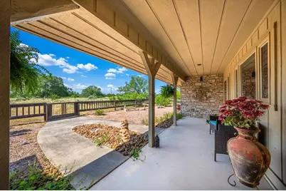 113 Indian Bluff Dr, Kerrville, TX 78028 - Photo 2