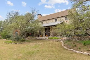 382 Breezy Hills Dr, Fredericksburg, TX 78624 - Photo 4