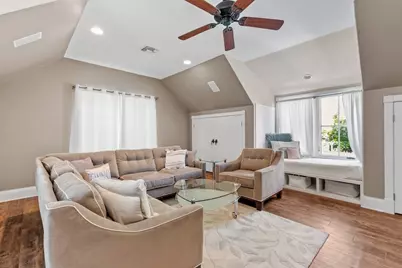 419 E Travis St, Fredericksburg, TX 78624 - Photo 32