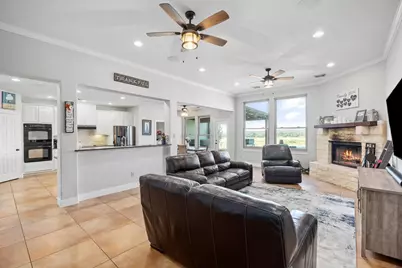 272 Schaper Rd, Fredericksburg, TX 78624 - Photo 10