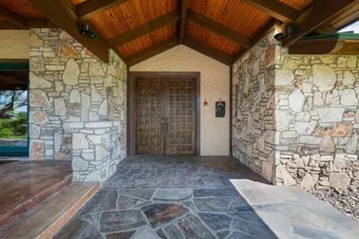 722 W Lacey Oak Pkwy, Harper, TX 78631 - Photo 8