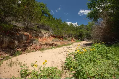1 Baj Ln, Fredericksburg, TX 78624 - Photo 2