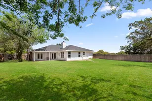 200 Red Oak Ln, Ingram, TX 78025 - Photo 2