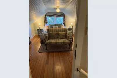 208 S Crockett St, Fredericksburg, TX 78624 - Photo 8