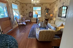 208 S Crockett St, Fredericksburg, TX 78624 - Photo 8