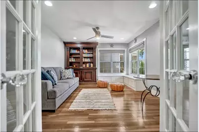 516 W Austin St, Fredericksburg, TX 78624 - Photo 6