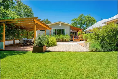 516 W Austin St, Fredericksburg, TX 78624 - Photo 20