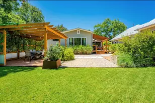 516 W Austin St, Fredericksburg, TX 78624 - Photo 20