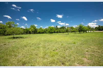 13 Baj Ln, Fredericksburg, TX 78624 - Photo 4