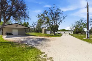912 Alamo Rd, Fredericksburg, TX 78624 - Photo 18