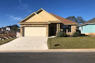 229 Riley Ln, Fredericksburg, TX 78624 - Photo 2
