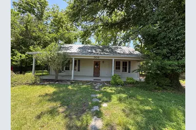 509 W Creek St, Fredericksburg, TX 78624 - Photo 1