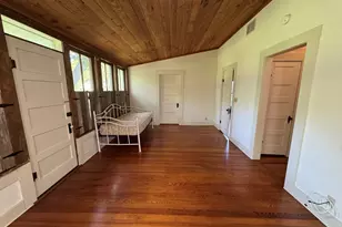 509 W Creek St, Fredericksburg, TX 78624 - Photo 20