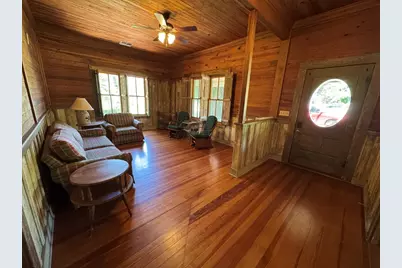 509 W Creek St, Fredericksburg, TX 78624 - Photo 8
