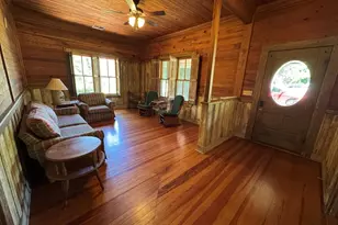 509 W Creek St, Fredericksburg, TX 78624 - Photo 8