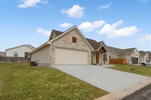 114 Madrona Ln, Fredericksburg, TX 78624 - Photo 28