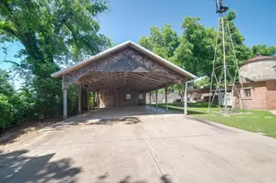 609 W Austin St, Fredericksburg, TX 78624 - Photo 50