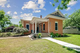 609 W Austin St, Fredericksburg, TX 78624 - Photo 1