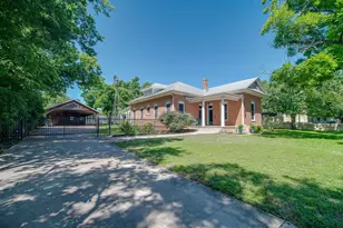 609 W Austin St, Fredericksburg, TX 78624 - Photo 48