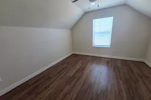 1004 E Hill St, Fredericksburg, TX 78624 - Photo 12