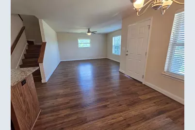 1004 E Hill St #B, Fredericksburg, TX 78624 - Photo 8