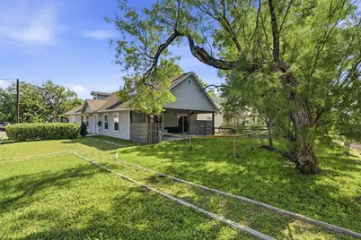 507 St Geralda St, Fredericksburg, TX 78624 - Photo 2