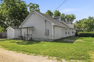 507 St Geralda St, Fredericksburg, TX 78624 - Photo 4