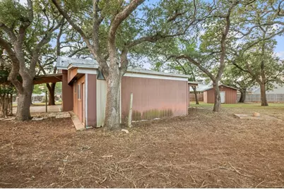 604 N Cherry St, Fredericksburg, TX 78624 - Photo 14