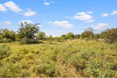 604 N Cherry St, Fredericksburg, TX 78624 - Photo 2