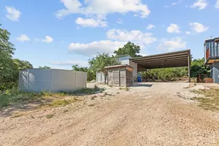 232 Spring Rd, Fredericksburg, TX 78624 - Photo 6