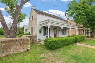 209 W San Antonio St, Fredericksburg, TX 78624 - Photo 8