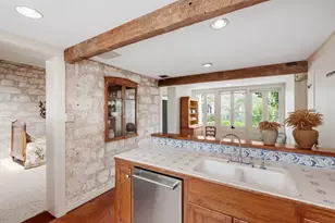 209 W San Antonio St, Fredericksburg, TX 78624 - Photo 6