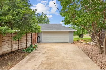 1003 Avenue A, Fredericksburg, TX 78624 - Photo 26