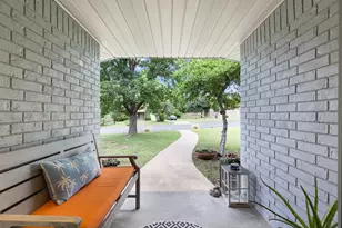 1003 Ave A, Fredericksburg, TX 78624 - Photo 2