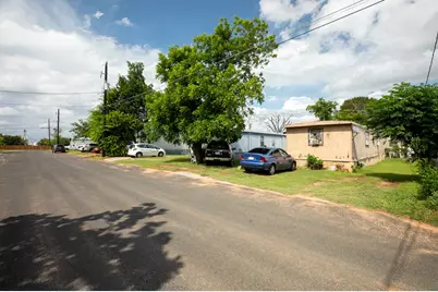 613 Mustang St, Fredericksburg, TX 78624 - Photo 8