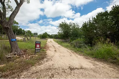 228 Spring Rd, Fredericksburg, TX 78624 - Photo 8