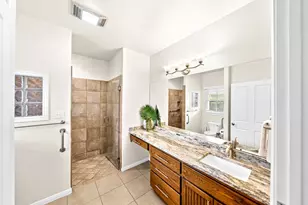 306 S Acorn St, Fredericksburg, TX 78624 - Photo 20