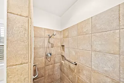 306 S Acorn St, Fredericksburg, TX 78624 - Photo 22