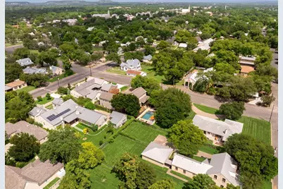 306 S Acorn St, Fredericksburg, TX 78624 - Photo 68