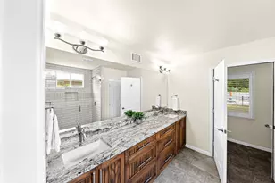 306 S Acorn St, Fredericksburg, TX 78624 - Photo 30