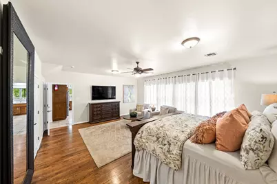 306 S Acorn St, Fredericksburg, TX 78624 - Photo 18