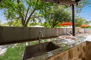 306 S Acorn St, Fredericksburg, TX 78624 - Photo 58